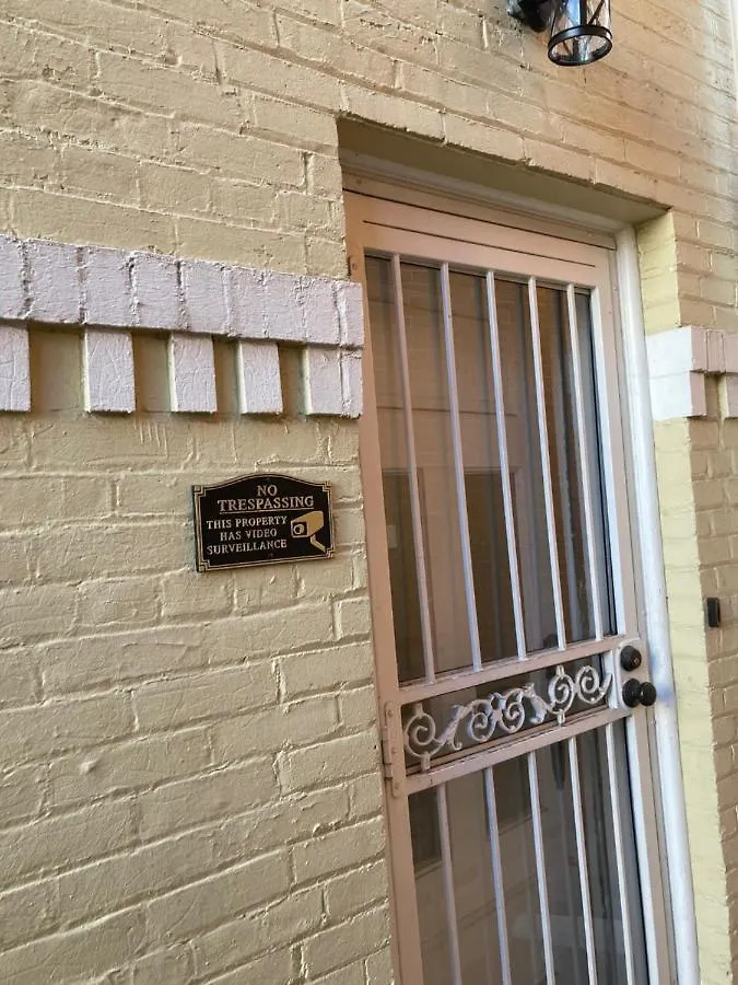Pineapple House, Spacious 1St Floor Apartment! City Center! 96 Walk Score! Free Parking! Denver 0*,